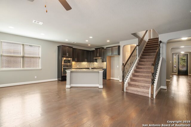 Listing photo id 0 for 1711 Ayleth Ave.