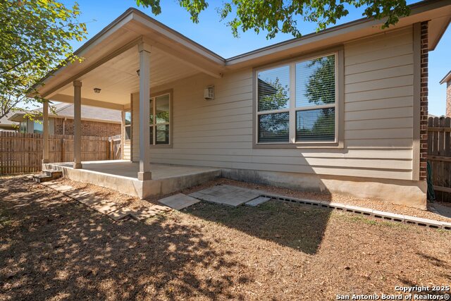 Listing photo id 29 for 1711 Ayleth Ave.