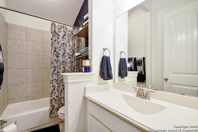 Image 22 of 28 For 13410 Ironhill Trace