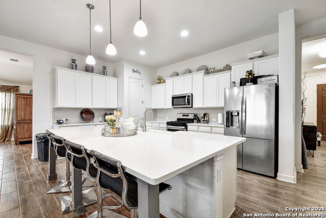Image 8 of 28 For 13410 Ironhill Trace