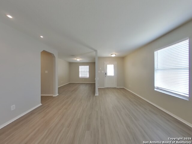 Listing photo id 0 for 353 Willow  