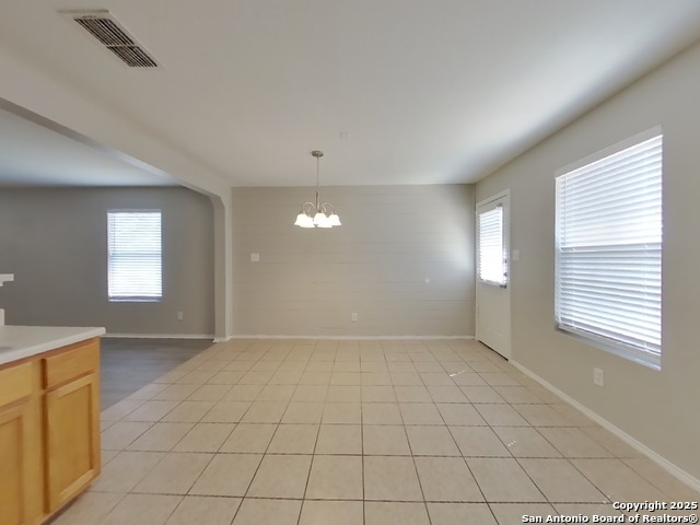 Listing photo id 2 for 353 Willow  