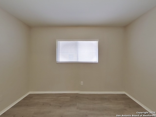 Listing photo id 7 for 353 Willow  
