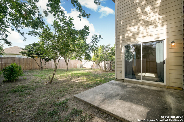 Image 22 of 25 For 11062 Barclay Pt