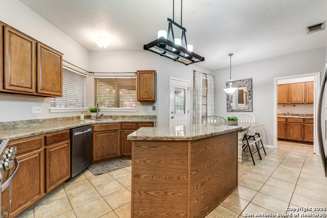 Listing photo id 7 for 1526 Mooreshill
