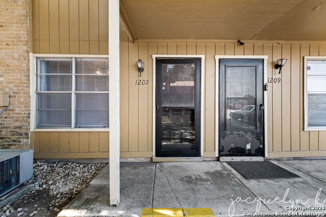 Details for 923 Vance Jackson  1207, San Antonio, TX 78201