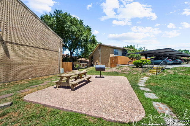 Image 23 of 28 For 923 Vance Jackson  1207
