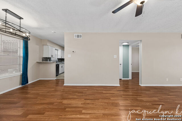 Image 8 of 28 For 923 Vance Jackson  1207