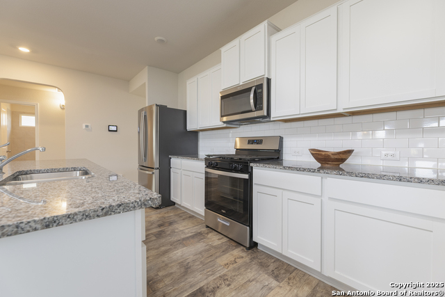 Image 13 of 36 For 13007 Minuet Sway