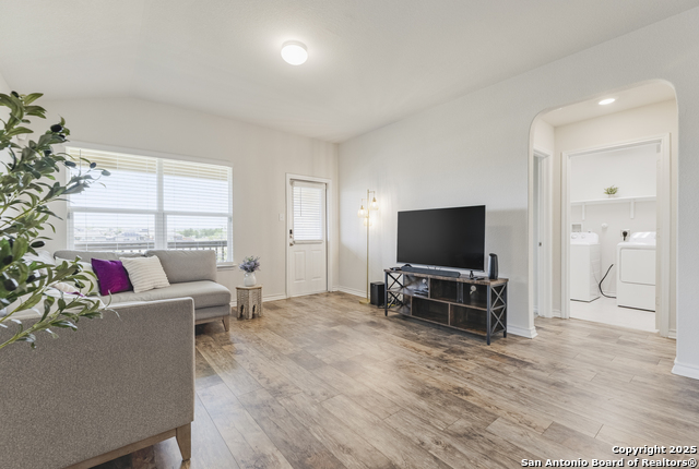 Image 8 of 36 For 13007 Minuet Sway