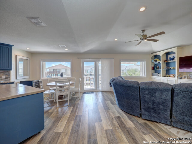 Image 11 of 34 For 103 Driftwood