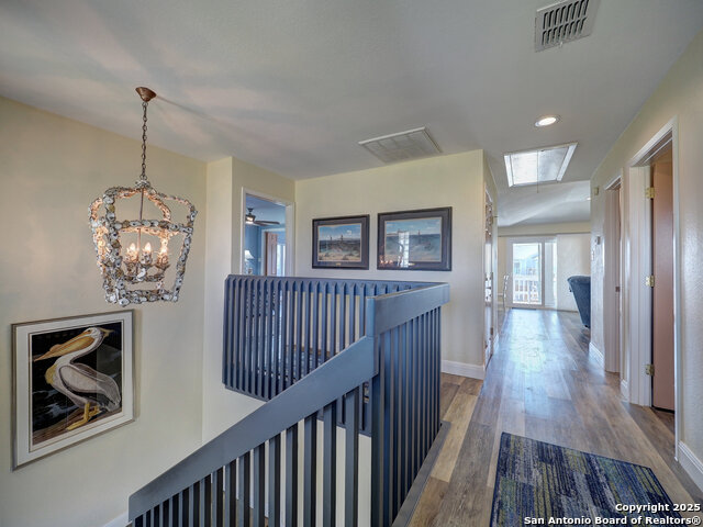 Image 20 of 34 For 103 Driftwood