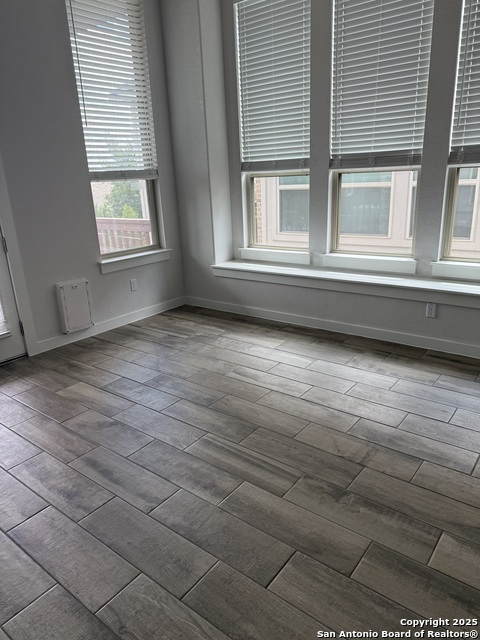 Image 28 of 29 For 244 Heartleaf