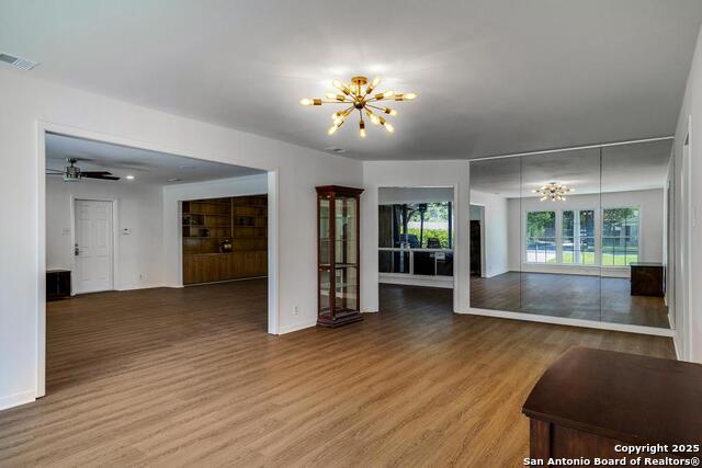 Image 18 of 37 For 1815 Edgehill Dr