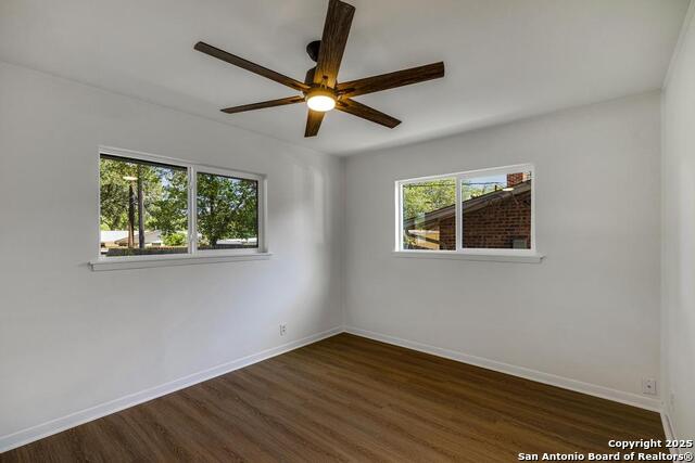 Image 27 of 37 For 1815 Edgehill Dr