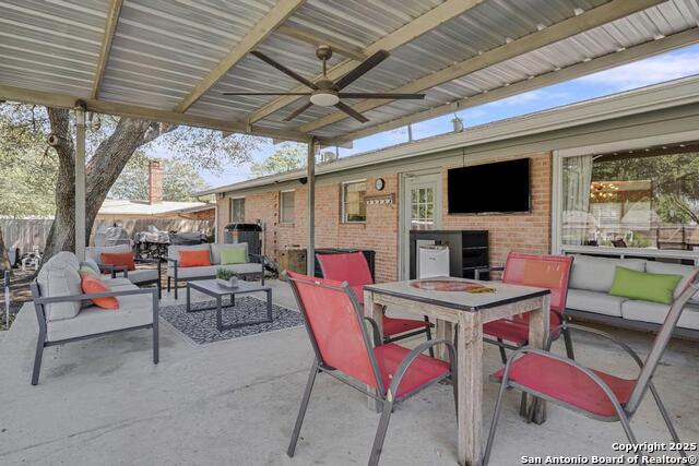 Image 32 of 37 For 1815 Edgehill Dr