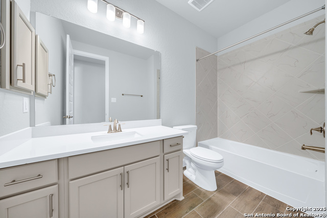 Listing photo id 20 for 105 Dryden Hills