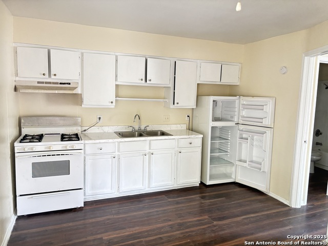 Listing photo id 2 for 5602 & 5603 Bienville Drive