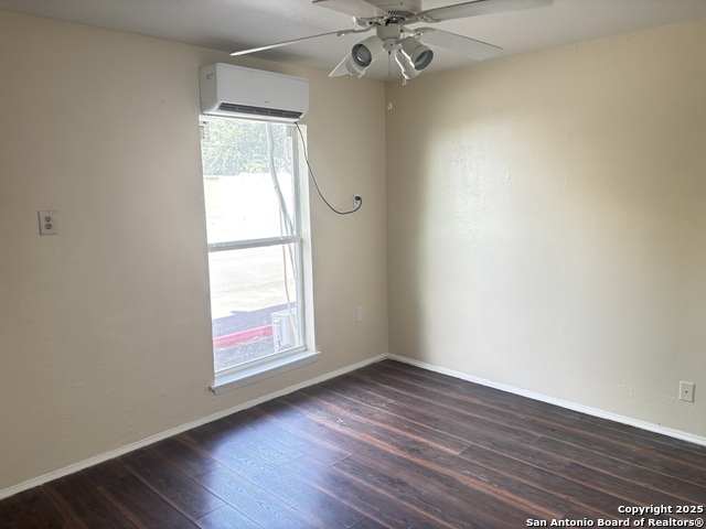 Listing photo id 6 for 5602 & 5603 Bienville Drive