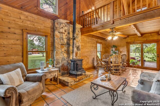 Listing photo id 30 for 700-700b Ledge Rock Road