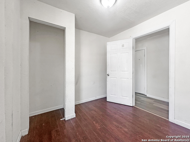 Image 16 of 24 For 2235 Houston E