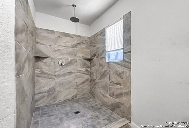 Image 8 of 24 For 2235 Houston E