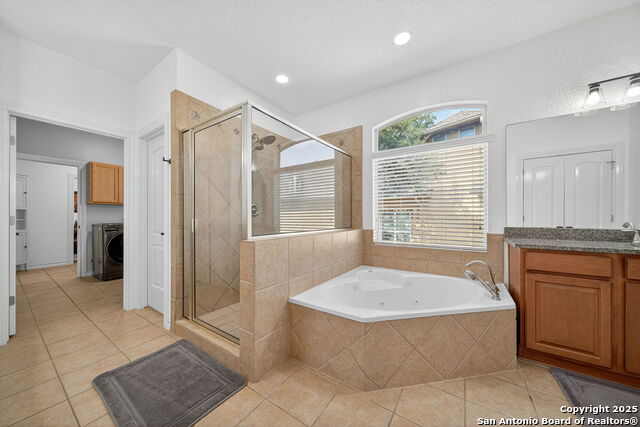 Image 27 of 63 For 2639 Amber View