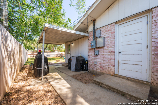 Image 10 of 14 For 112 E Knippa