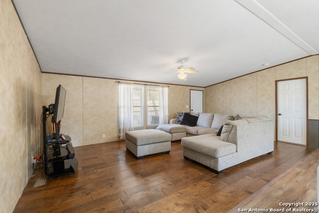 Image 11 of 29 For 4518 Waterline Rd