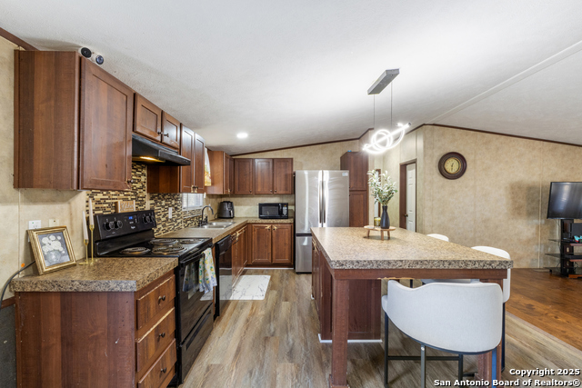 Image 13 of 29 For 4518 Waterline Rd