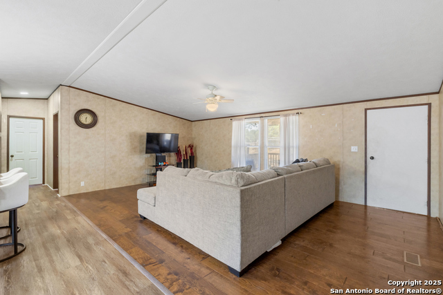 Image 9 of 29 For 4518 Waterline Rd