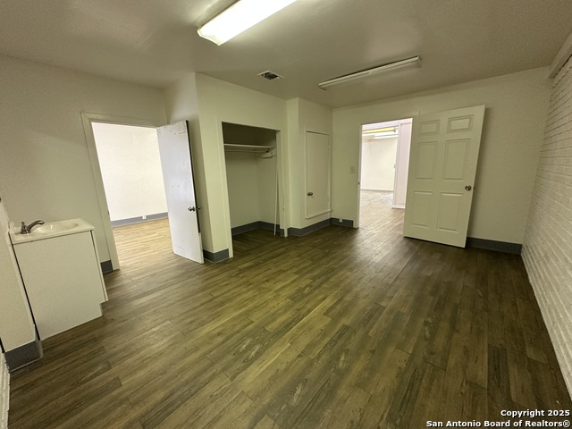 Image 25 of 39 For 6628 Crestway