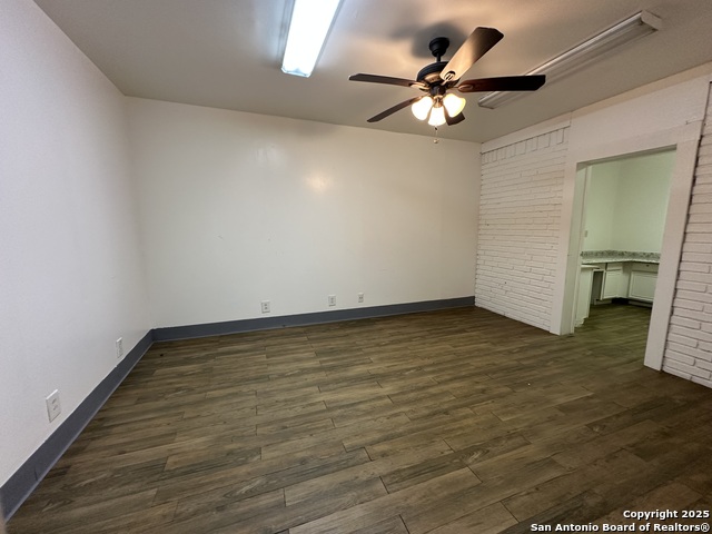 Image 28 of 39 For 6628 Crestway