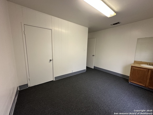 Image 34 of 39 For 6628 Crestway