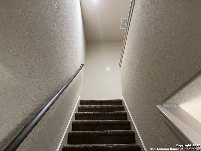Image 11 of 26 For 6854 Lakeview Dr.  102