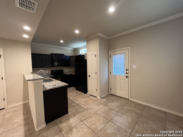 Image 7 of 26 For 6854 Lakeview Dr.  102