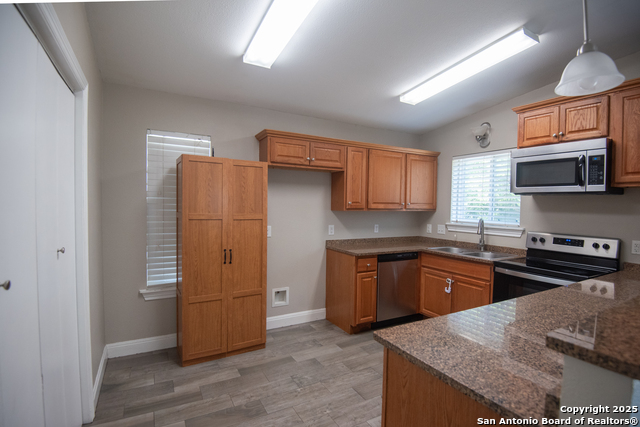 Image 19 of 33 For 227 Jemison St