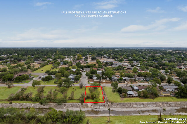 Image 11 of 11 For 526 Ansley St E
