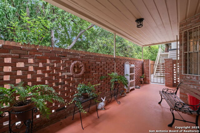 Image 16 of 19 For 8033 New Braunfels N 300e