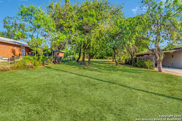 Listing photo id 0 for 249 Bobbies Ln