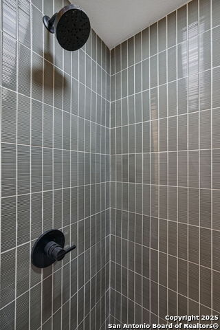 Listing photo id 8 for 320 El Portal