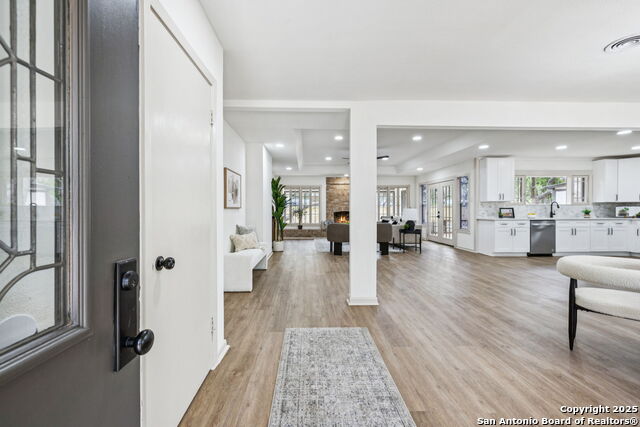 Listing photo id 10 for 320 El Portal