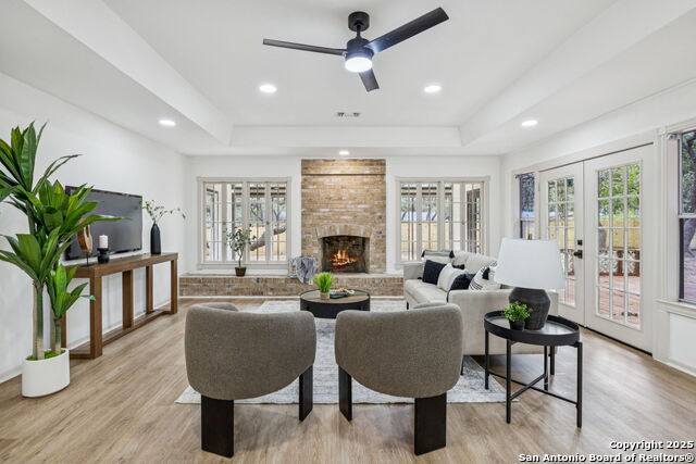 Listing photo id 13 for 320 El Portal