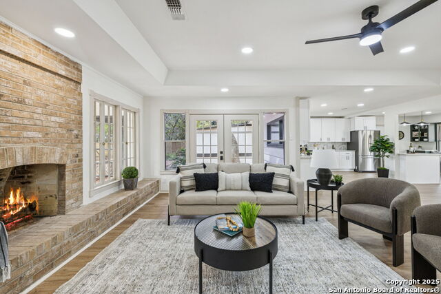 Listing photo id 15 for 320 El Portal