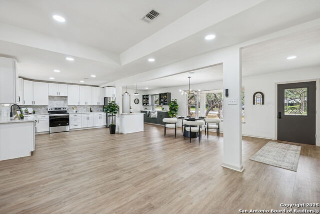 Listing photo id 16 for 320 El Portal