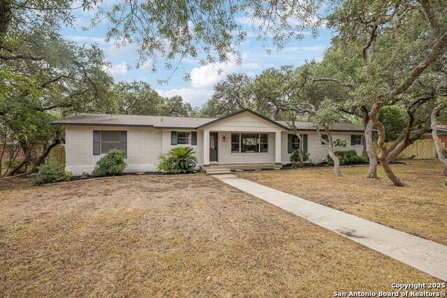 Listing photo id 0 for 320 El Portal