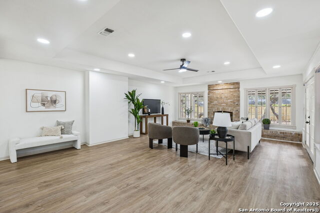 Listing photo id 23 for 320 El Portal