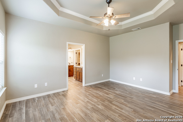 Listing photo id 10 for 423 Stars And Stripes