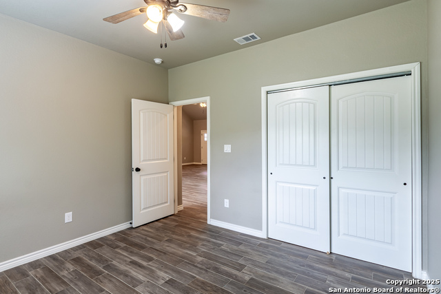 Listing photo id 19 for 423 Stars And Stripes