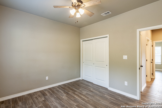 Listing photo id 22 for 423 Stars And Stripes